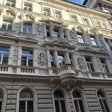 With A Terrace And Ac In The Center Апартаменты