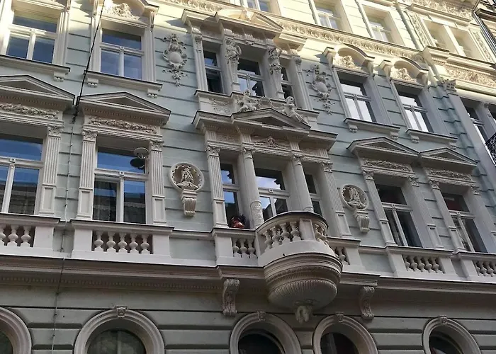 With A Terrace And Ac In The Center Апартаменты