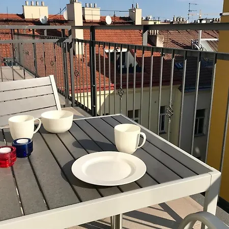 With A Terrace And Ac In The Center * Prag